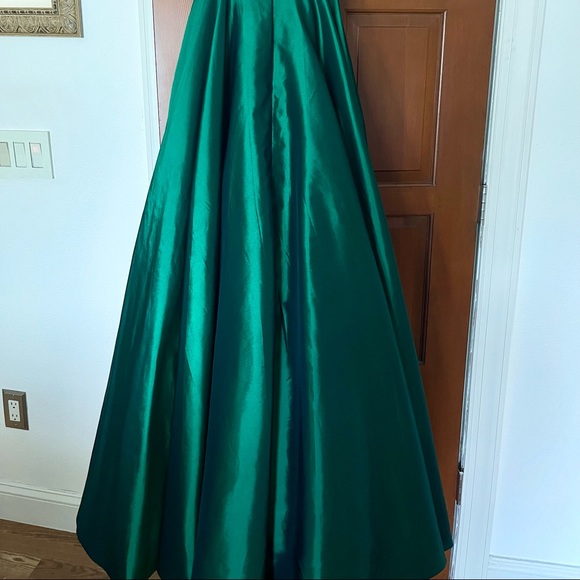 Sherri hill Green dress - Picture 6 of 8
